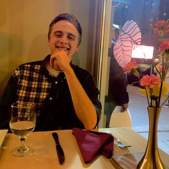 Meet your Posher, Alexander - Picture 1 of 1